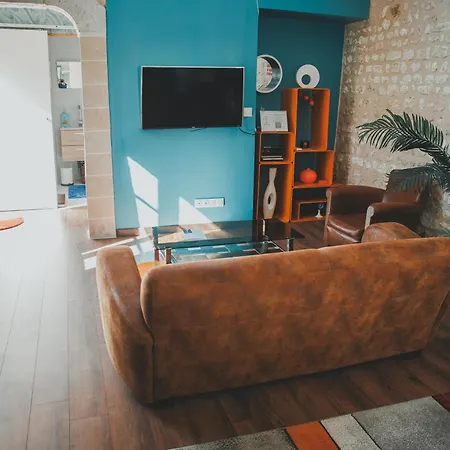 La Luciole Longère 65 M2 Climatisée&lumineuse